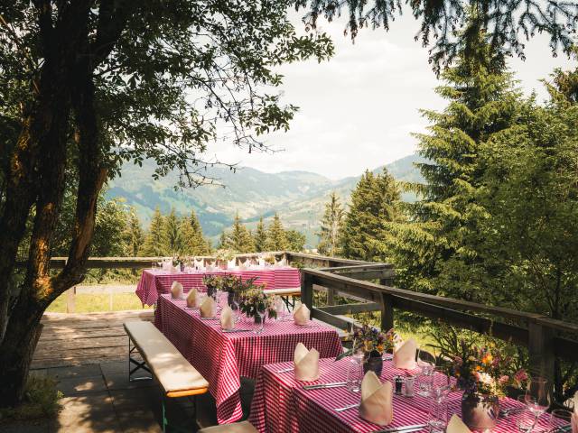 Terrasse der Flüemadhütte