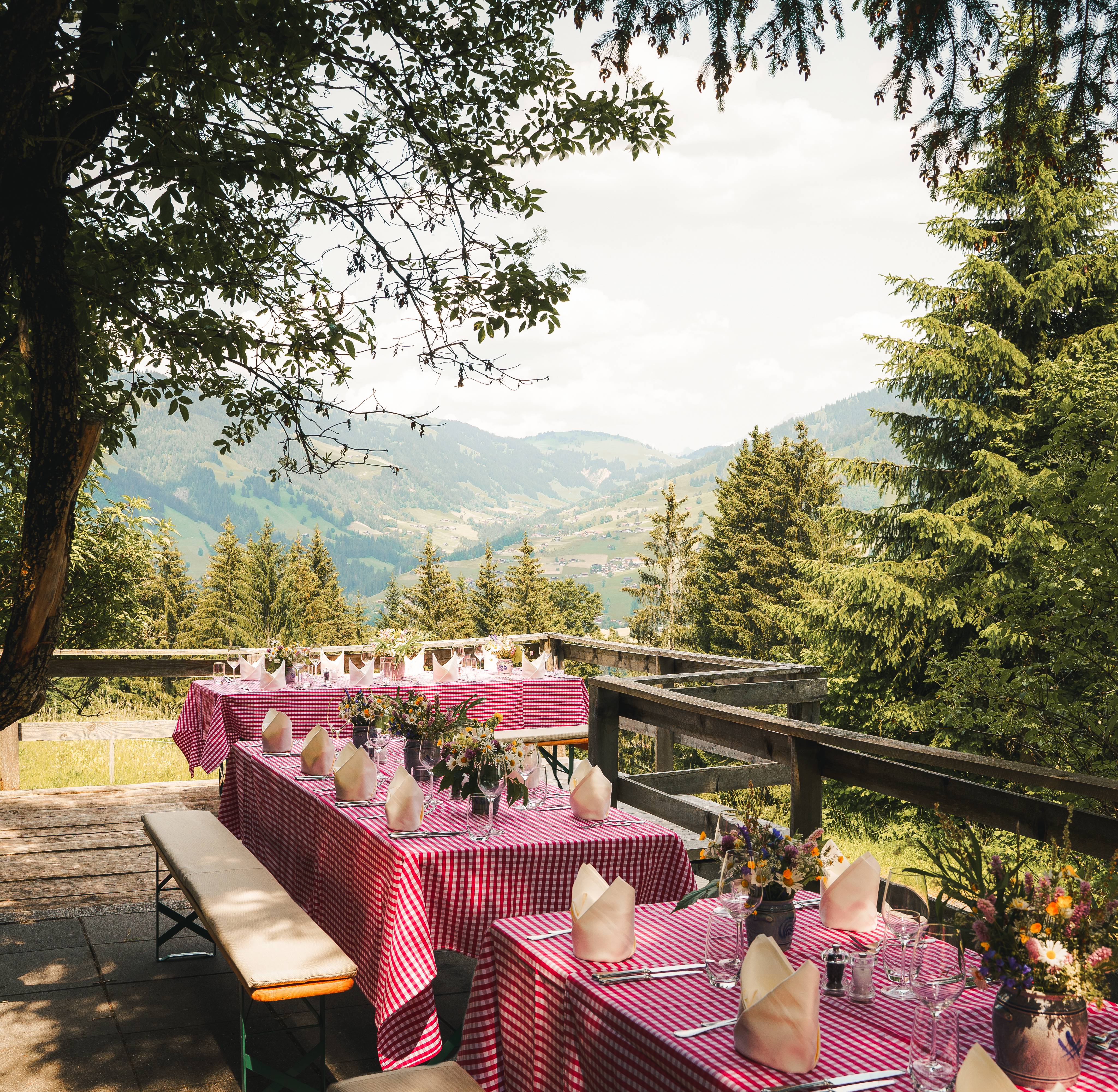 Catering in the mountains: Alpine hut catering in Gstaad - Hotel Gstaaderhof
