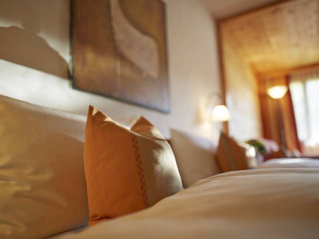 Doppelzimmer des Hotel Gstaaderhof in Gstaad